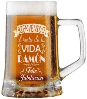 Jarra de Cerveza Personalizada HOMBRE BIENVENIDA JUBILACIÓN. Regalo Grabado y Personalizado para Hombre o Mujer. Detalle para Celebraciones Cumpleaños Aniversario Día de la Madre Jubilación