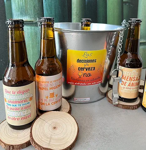 Uvimark - Set de 6 Cervezas Personalizadas con Cubo Enfriador y Abrebotellas - Cervezas con Mensajes para Regalar en Cumpleaños, Amigo Invisible - Regalo Original Cerveceros Hombre y Mujer Uvimark - Set de 6 Cervezas Personalizadas con Cubo Enfriador y Abrebotellas - Cervezas con Mensajes para Regalar en Cumpleaños, Amigo Invisible - Regalo Original Cerveceros Hombre y Mujer